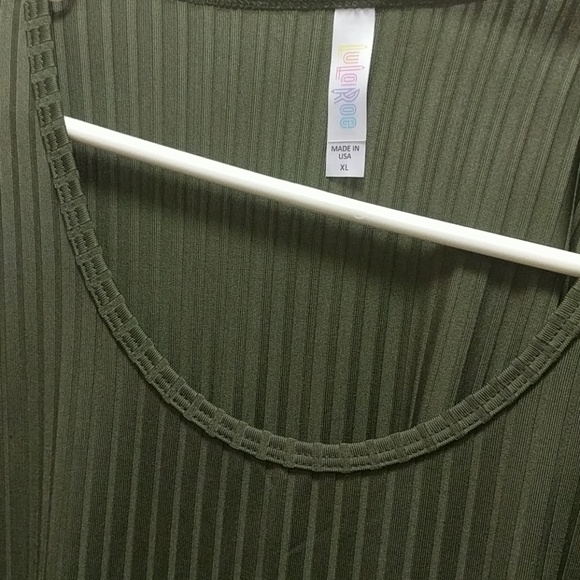 Lularoe lynnae - Picture 2 of 2